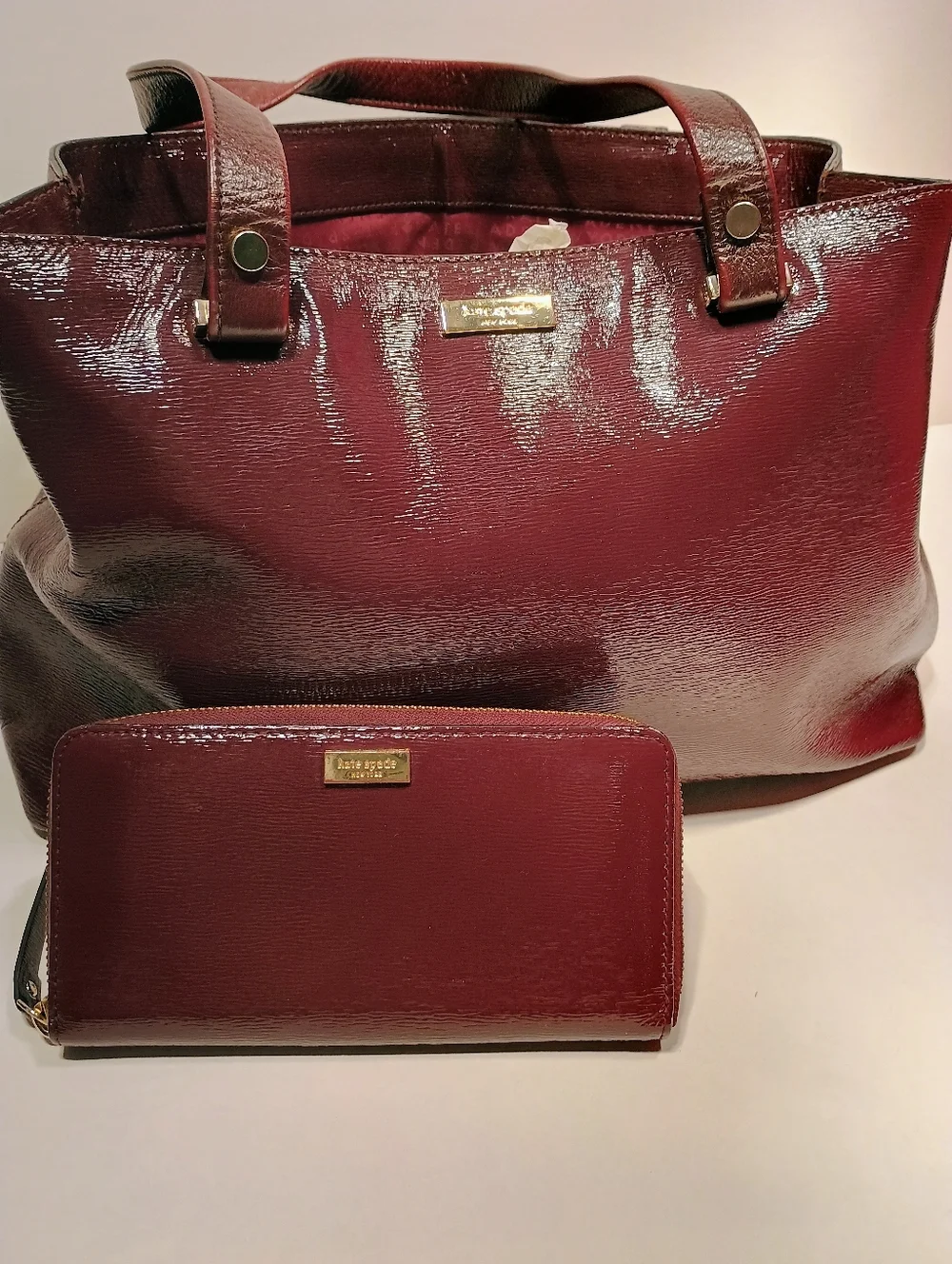 Kate Spade Burgundy Patent Leather Tote with Matching Zip Wallet - Picture 2 of 11